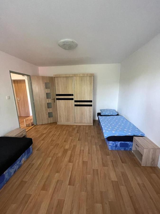 Apartmany - Skolni Chomutov Εξωτερικό φωτογραφία