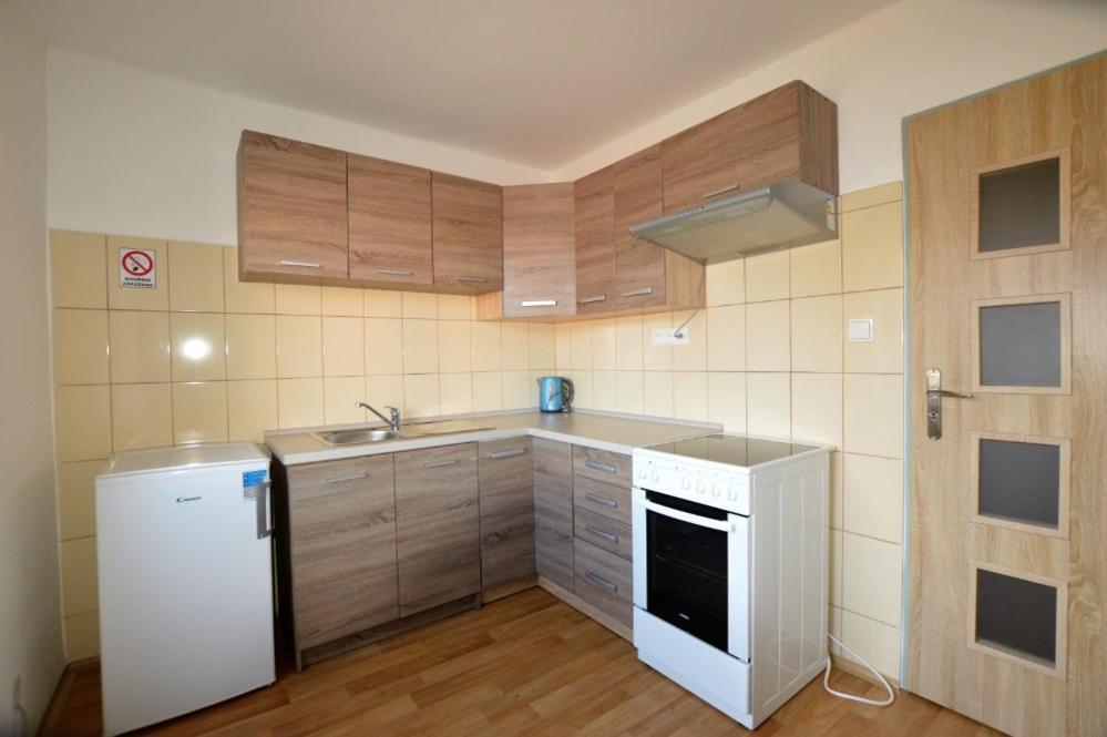 Apartmany - Skolni Chomutov Εξωτερικό φωτογραφία