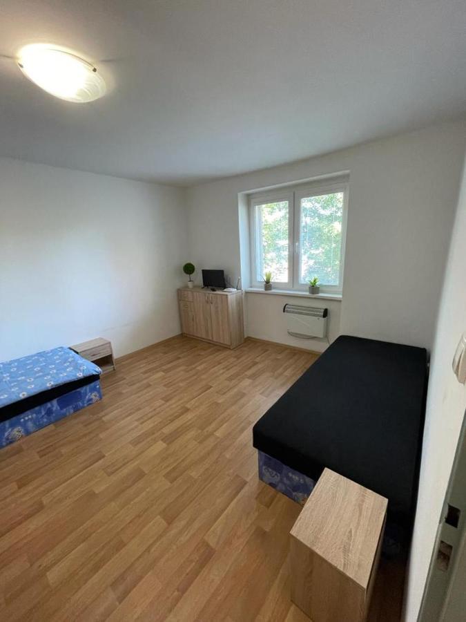 Apartmany - Skolni Chomutov Εξωτερικό φωτογραφία