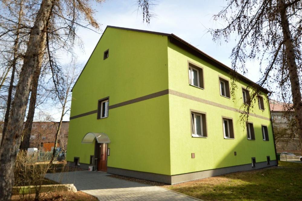 Apartmany - Skolni Chomutov Εξωτερικό φωτογραφία