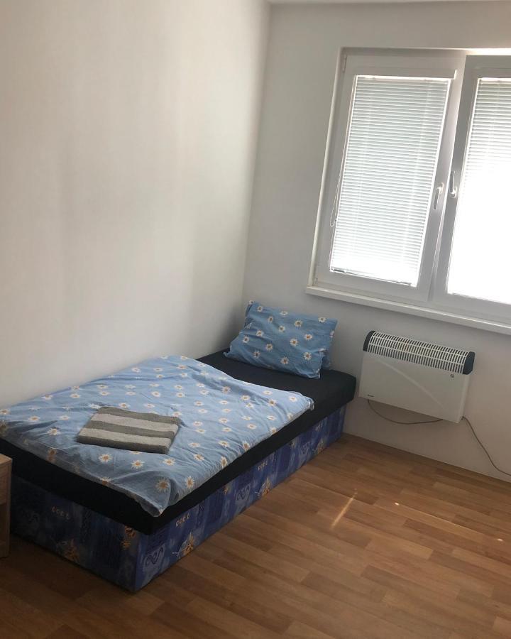 Apartmany - Skolni Chomutov Εξωτερικό φωτογραφία